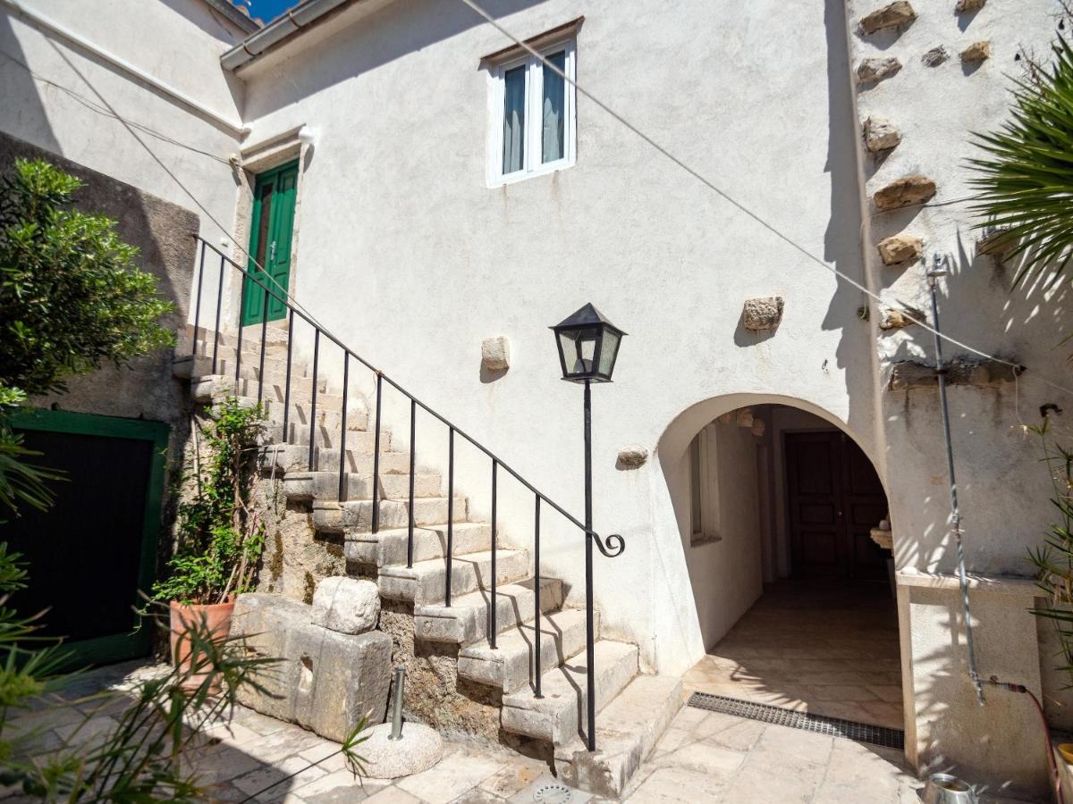 Apartment Julietta Rab Town Exterior photo